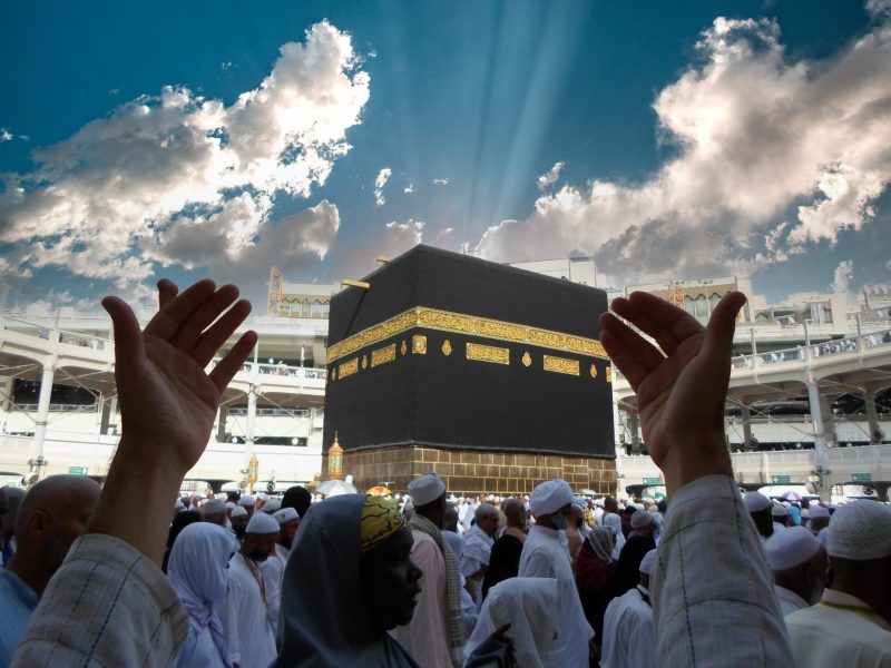 muslim-praying-allah-front-kaaba-islam-iconic-mosque-al-haram-mecca-saudi-arabia-muslim
